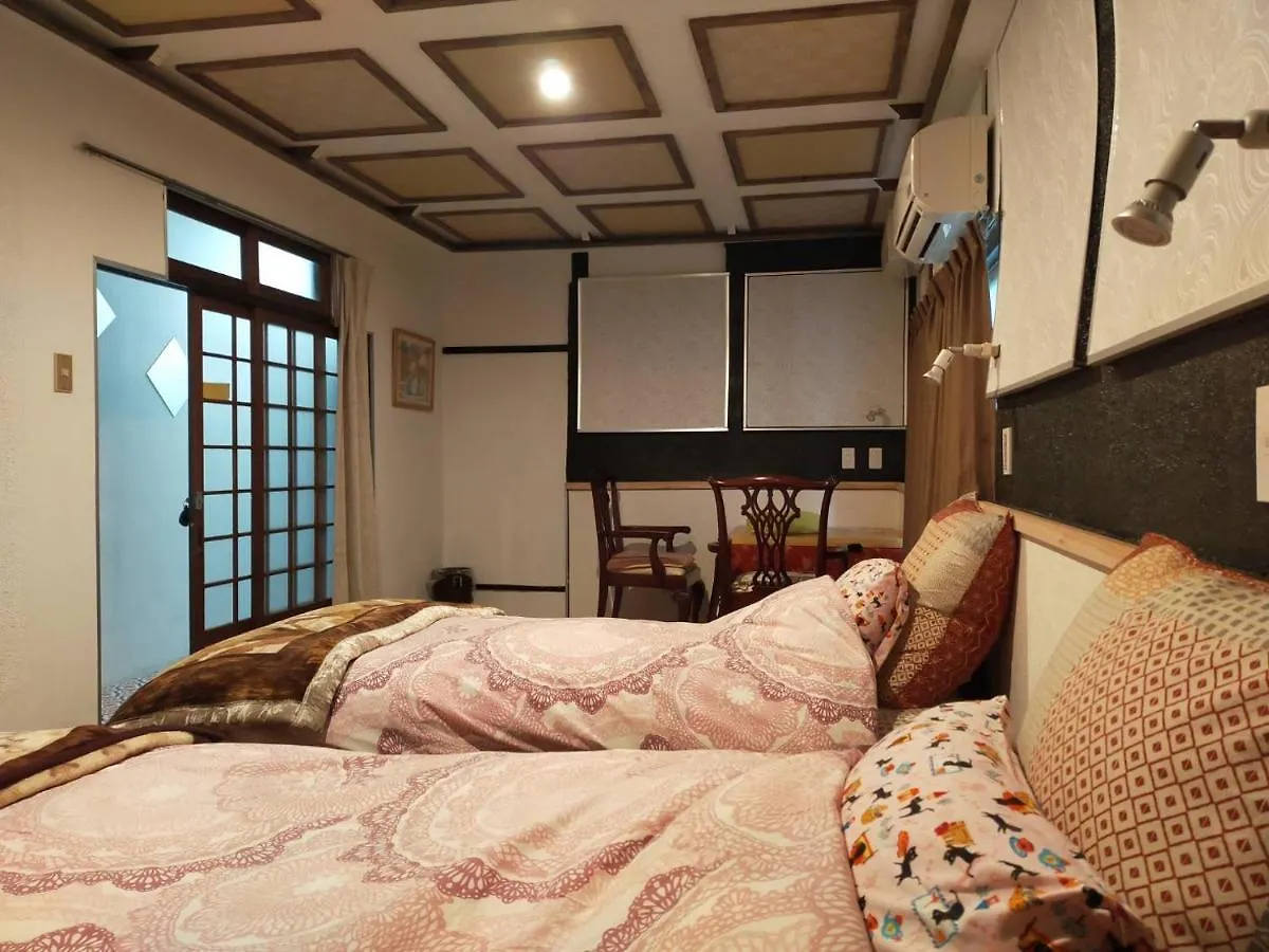 Guest House Neko Neko Toyonaka Japan