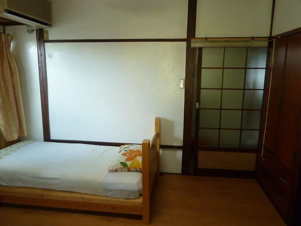 Guest House Neko Neko Toyonaka