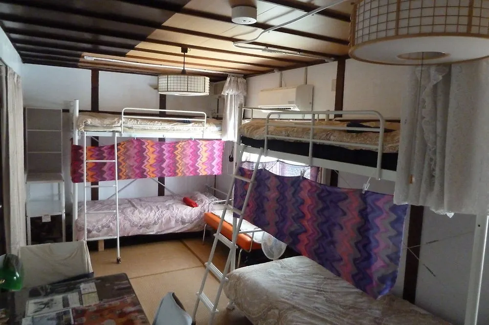 Guest House Neko Neko Toyonaka