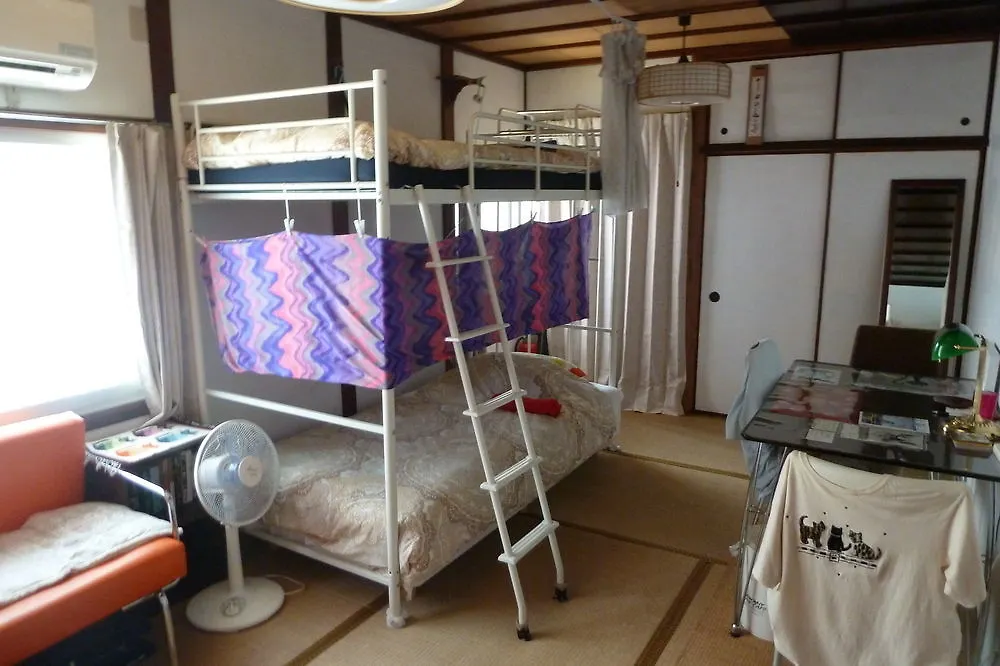 Guest House Neko Neko Toyonaka