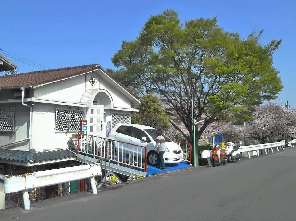 Guest House Neko Neko Toyonaka